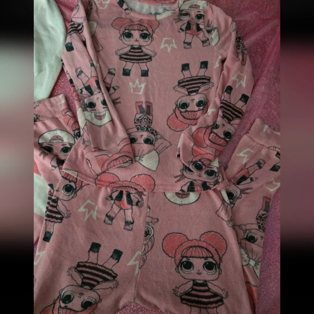 2 pairs of L.O.L Pajama sets! Girls size 6! - Picture 11 of 12